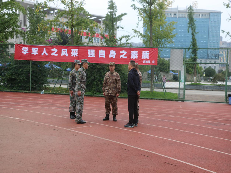 梅副司令检查军训图片 梅副司令检查军训图片